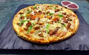 Best paneer tikka pizza in Edmonton, AB